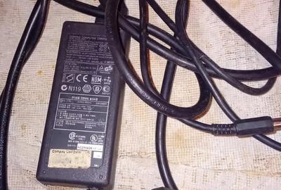 Incarcator de laptop de vanzare Corabia Olt Nr3 pre? 500 - 1