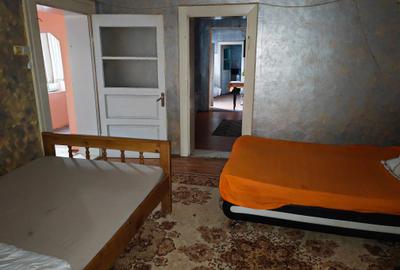 Casa 6 camere libera la vanzare RASNOV - 4