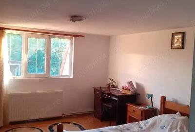 Casă cu 4 camere în Exterior Vest - 1