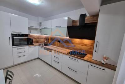 Apartament cu 3 camere decomandat, mobilat în Eroii Revoluției