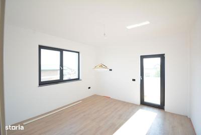 Casă cu 4 camere cu Canalizare în Central