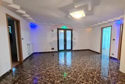 Casă cu 7 camere cu Teren 3141 Mp în Ploștina - 3