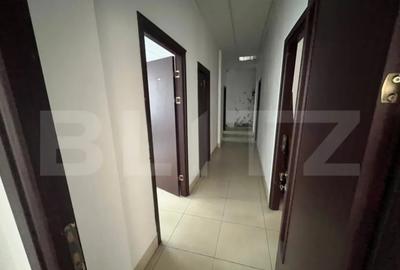 Spațiu comercial, de 586 mp, în Micro 11 - 8