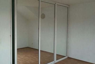 Casă cu 4 camere cu Teren 2000 Mp în Văleni - 2