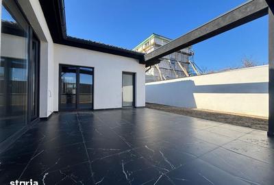 Casă cu 4 camere cu Teren 390 Mp în Șura Mare
