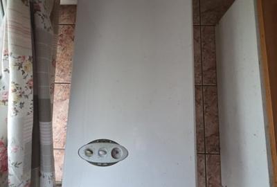 DE VANZARE-APARTAMENT 2 CAMERE-ALEXANDRU CEL BUN - 4