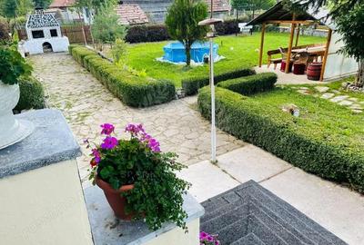 Casă cu 13 camere cu Teren 2400 Mp în Brebu - 4