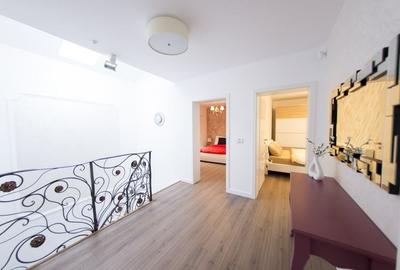 Duplex cu 5 camere cu Canalizare în Aradului - 9