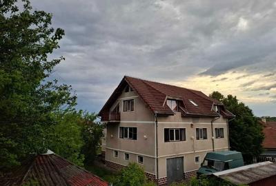Casă cu 4 camere cu Canalizare în Spitalul Județean - 3