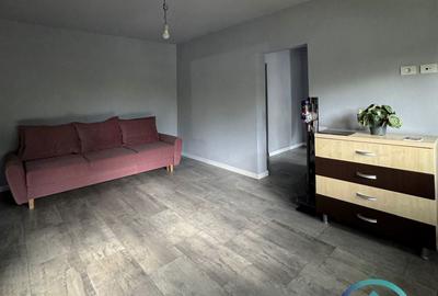 Apartament cu 4 camere în Micălaca