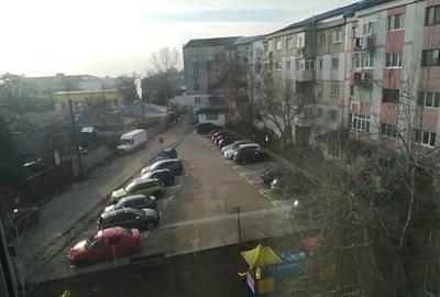 Proprietar apartament 2 camere Decomandat et.3 _Gura Leului-Fabrica - 11