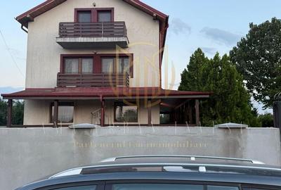 Casă cu 6 camere cu Teren 1200 Mp în Snagov