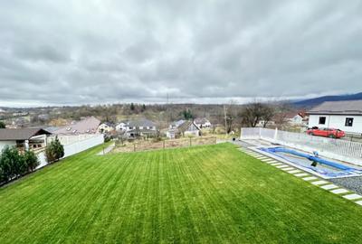 Casă cu 5 camere cu Canalizare în Central - 8