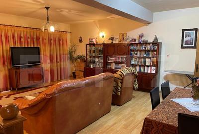 Casă cu 7 camere cu Teren 316 Mp în Central - 6