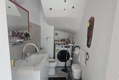 Casă cu Teren 200 Mp în Domenii