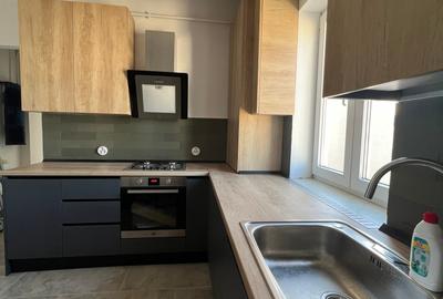 Apartament cu 3 camere semidecomandat, mobilat în Universitate - 13