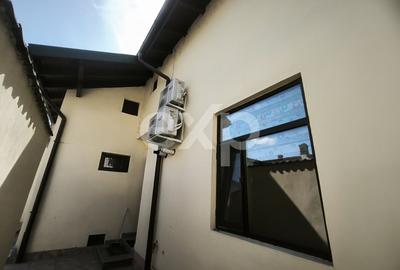 Casă individuală cu 6 camere cu Canalizare în Ultracentral - 2