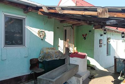 Casă cu 2 camere în Central