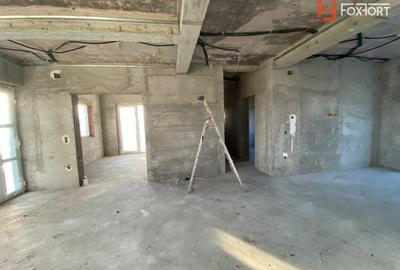 Casa tip triplex cu 4 camere de vanzare in Sanandrei - 5
