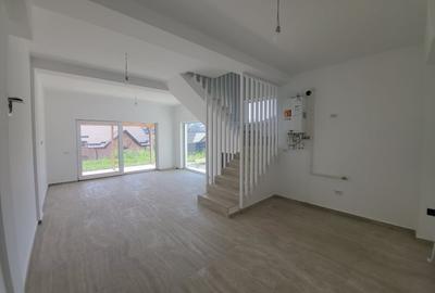 Casa cu 4 camere Finalizata Mutare Imediata Hlincea Aproape de Scoala si Gradi - 14
