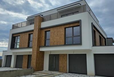 DUPLEX PREMIUM P+E+R CU PANORAMA CART VORONET DUPLEX PREMIUM P+E+R CU PANORAMA CART VORONET - 8