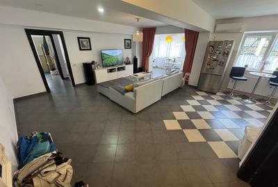 Apartament cu 2 camere decomandat, mobilat în Faleza Nord