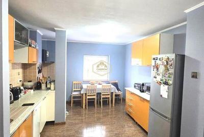 Apartament cu 3 camere decomandat în Micro 17 - 1