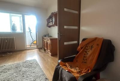 Apartament cu 4 camere semidecomandat în Olteniței - 3