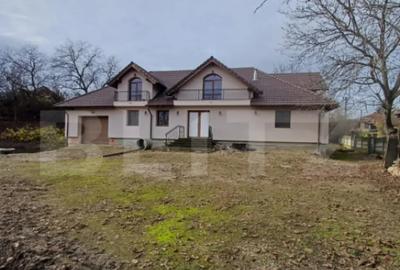 Casă cu 5 camere cu Teren 1590 Mp în Luna - 18