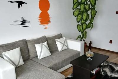 Apartament cu 3 camere decomandat în Pucioasa - 4