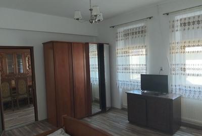 Casă cu 3 camere cu Teren 600 Mp în Grădiște - 2