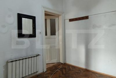 Cladire 3 camere, etaj intermediar, fatada platita, Piata Maria - 7