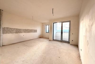 Apartament cu 3 camere semidecomandat în Someșeni