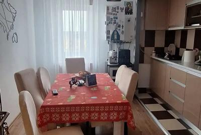 Apartament 3 camere decomandat - 2