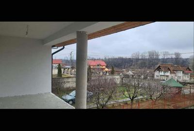 Casă cu 5 camere în Bârsești - 9