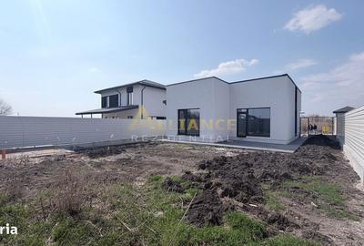Casă cu 3 camere cu Teren 440 Mp în Berceni - 4