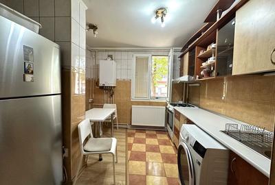 Apartament cu 3 camere semidecomandat în Berceni - 3