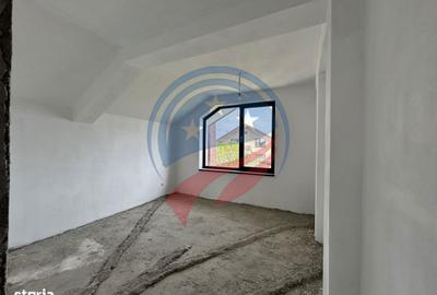 Casă cu 4 camere în Central - 2