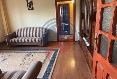 Apartament cu 2 camere semidecomandat în 1 Mai