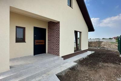 Casă individuală cu 3 camere cu Canalizare în Dascălu - 2