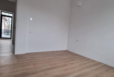 Casă cu 4 camere cu Canalizare în Drumul Taberei - 42