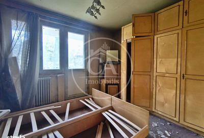 Apartament cu 3 camere semidecomandat în Centru Civic