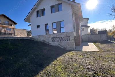 Casă cu 4 camere în Chinteni - 10