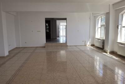 Casă cu 5 camere cu Teren 1438 Mp în Chiscani - 16