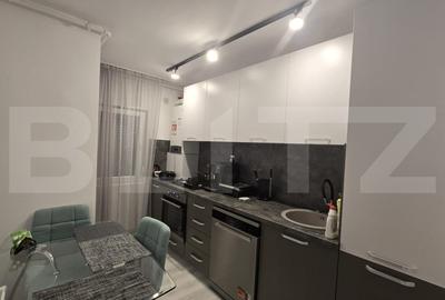Apartament de vanzare, cu 4 camere, 78 mp, zona Micro17 - 2