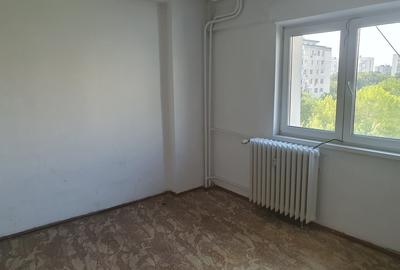 Apartament cu 3 camere decomandat în Valea Ialomiței - 1