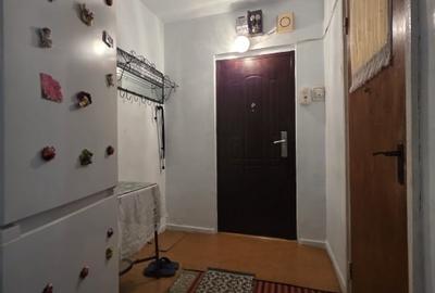 Apartament cu 3 camere decomandat, mobilat în Titan - 1