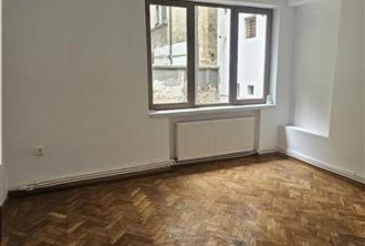 Piata M.Kogalniceanu-Plevnei, apartament 3 camere spatios,  pretabil firma, acce - 2