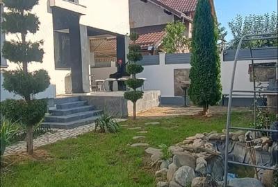 Casă cu 4 camere cu Canalizare în Central - 8