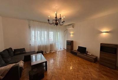 Apartament cu 2 camere semidecomandat, mobilat în Calea Călărașilor